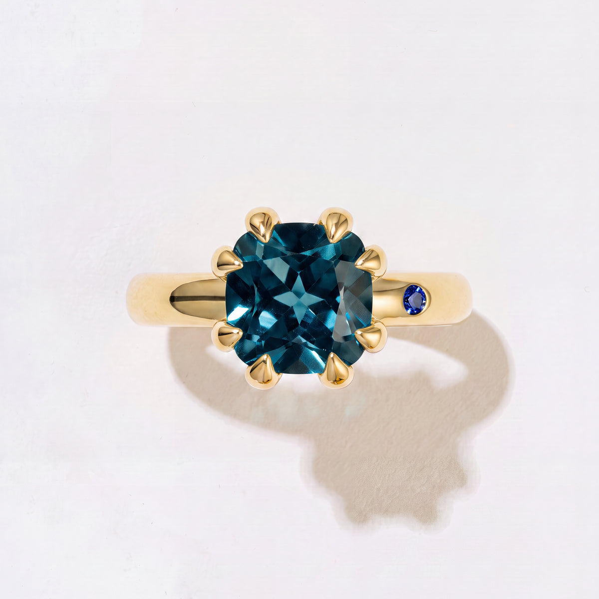 LONDON BLUE TOPAZ GOLD RING