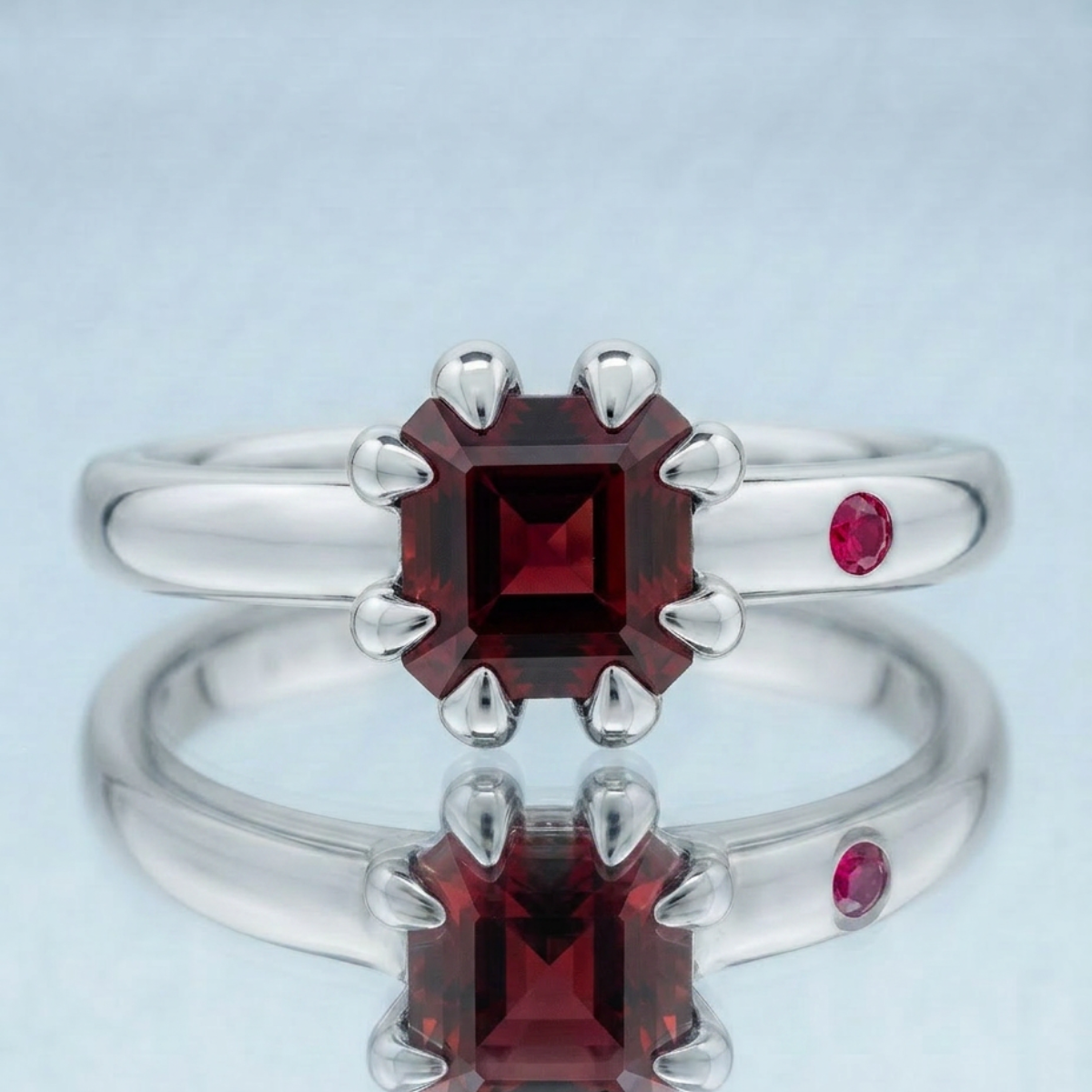 GARNET RING