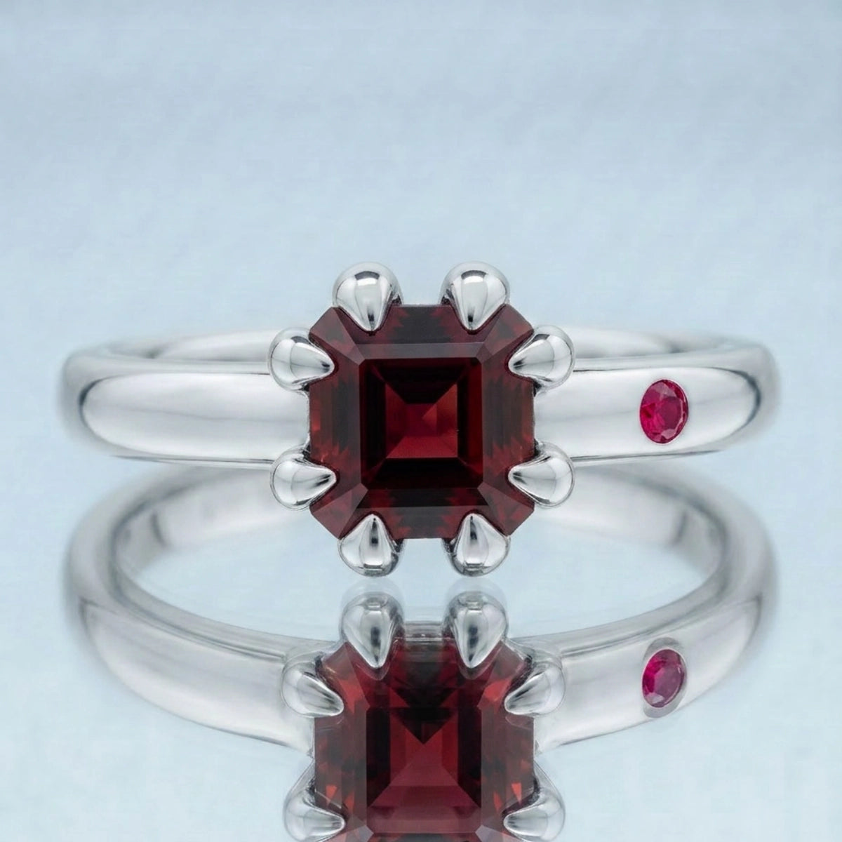 GARNET RING
