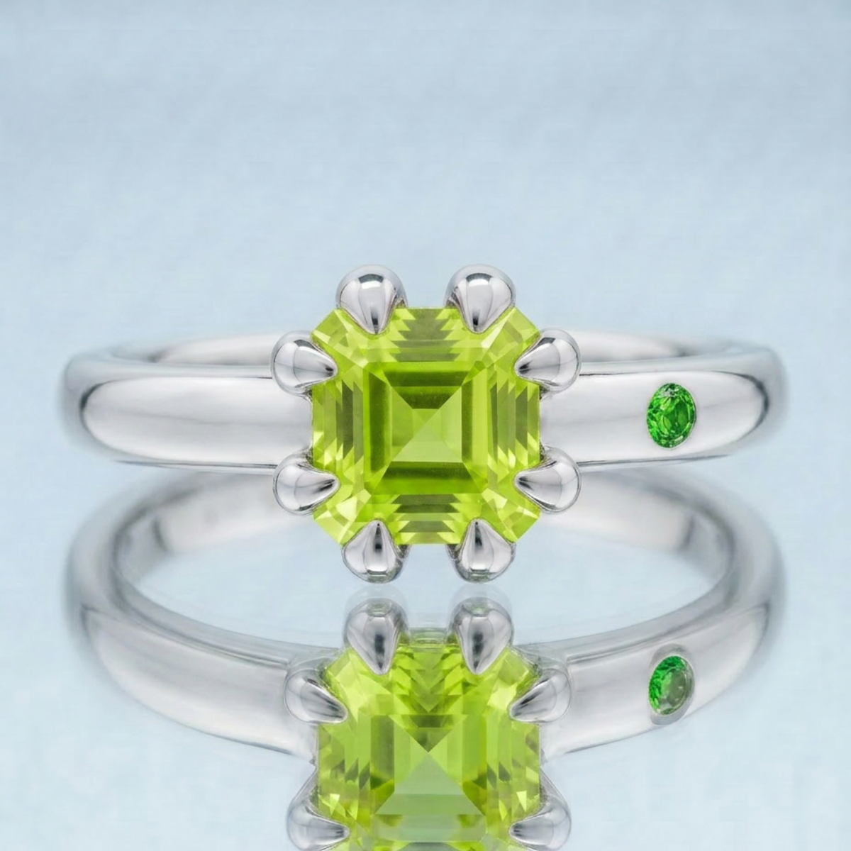PERIDOT RING