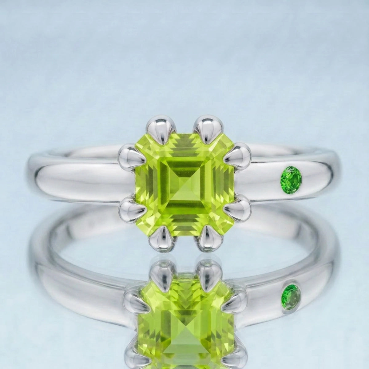 PERIDOT RING
