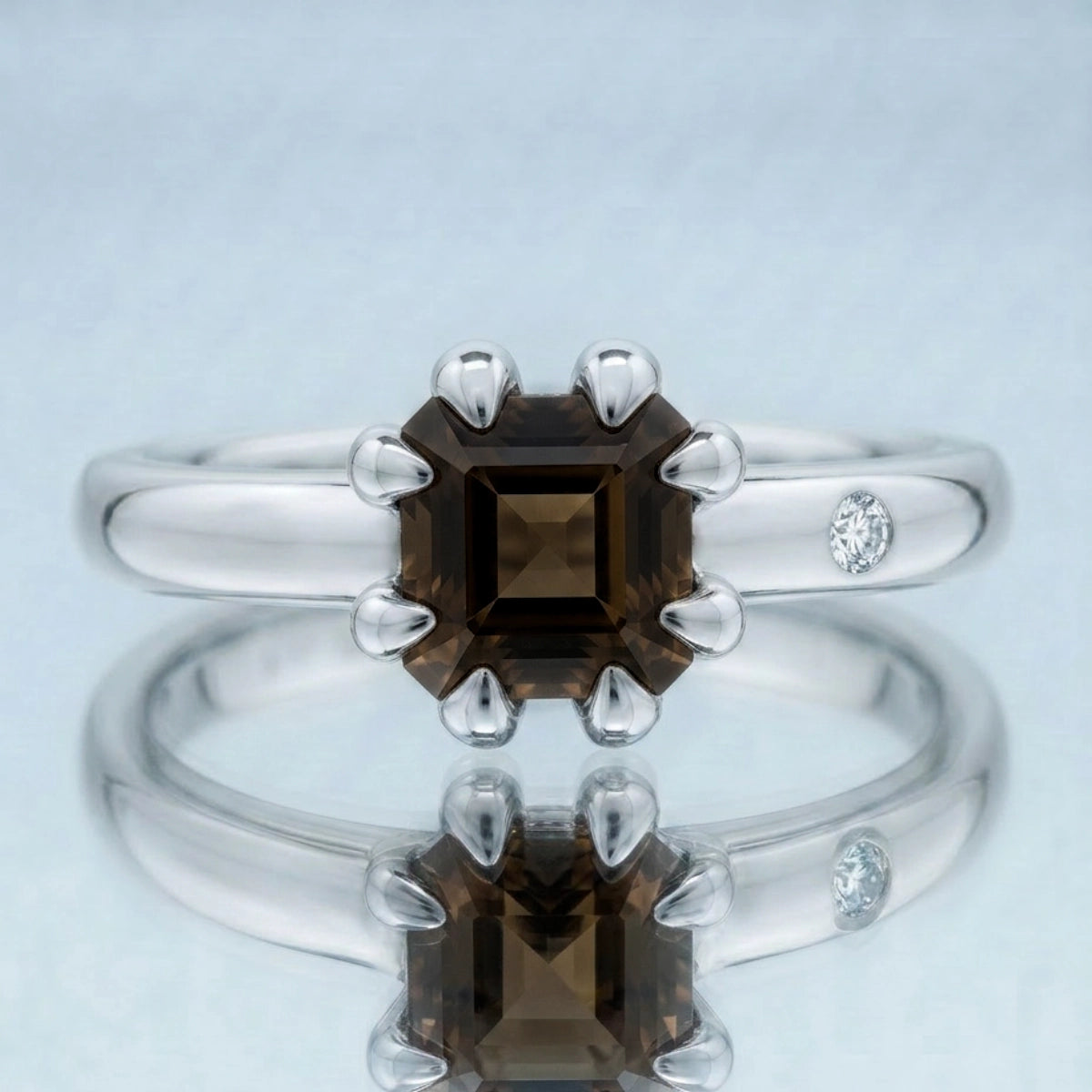 FUMÉ QUARTZ RING
