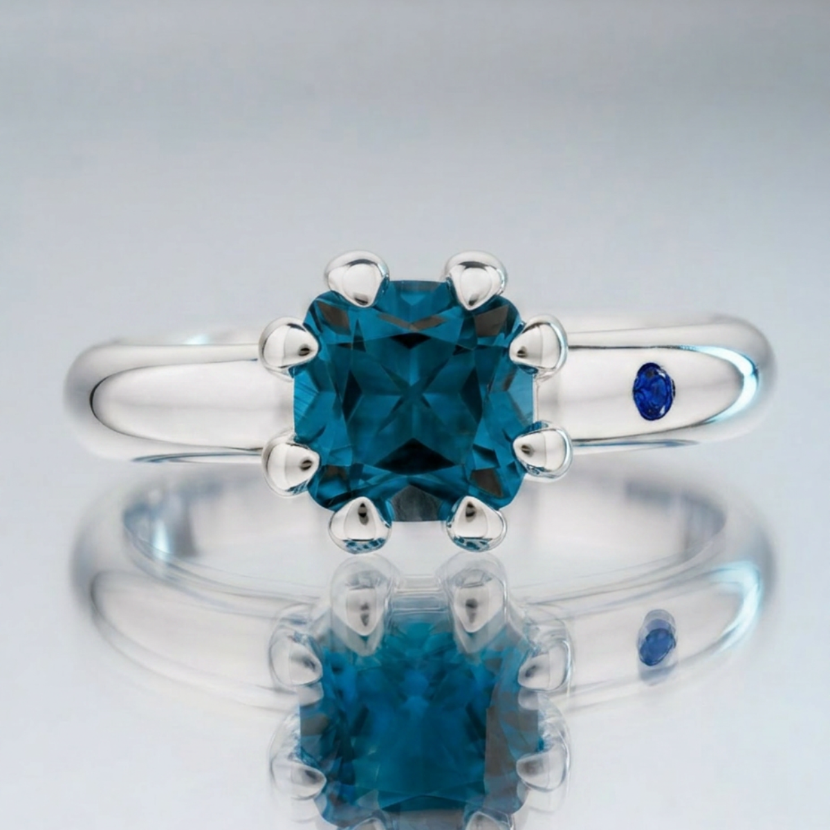 BLUE LONDON TOPAZ RING