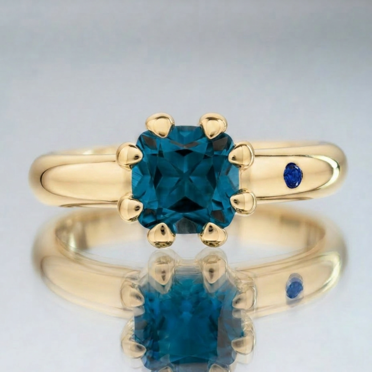 BLUE LONDON TOPAZ RING