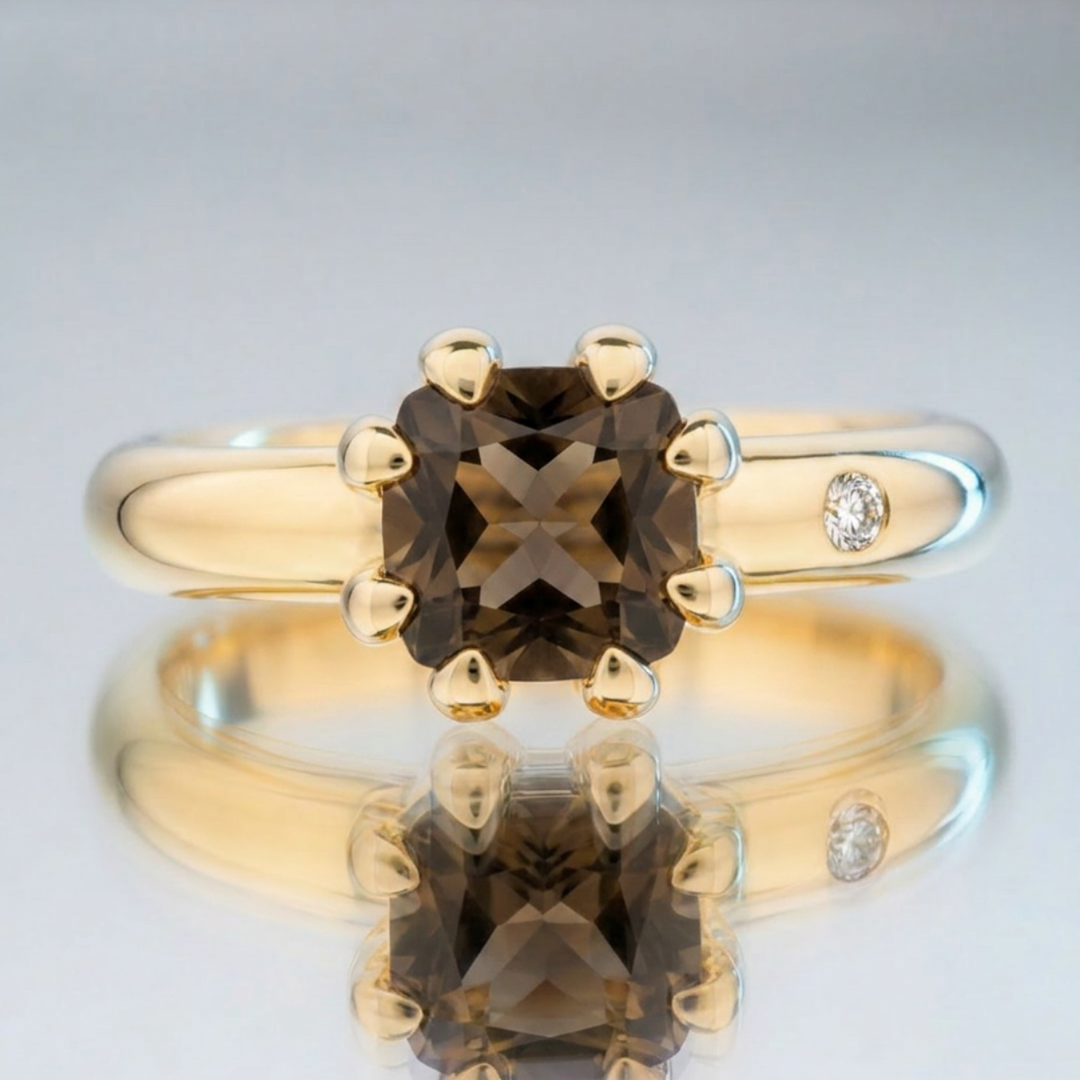 FUMÉ QUARTZ RING
