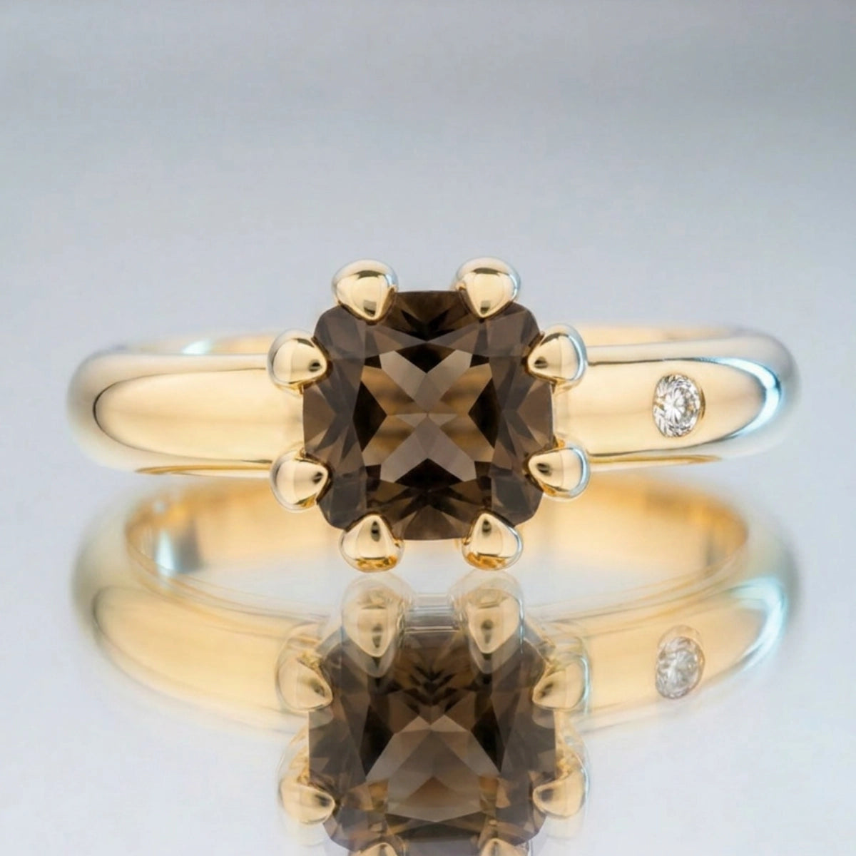 FUMÉ QUARTZ RING