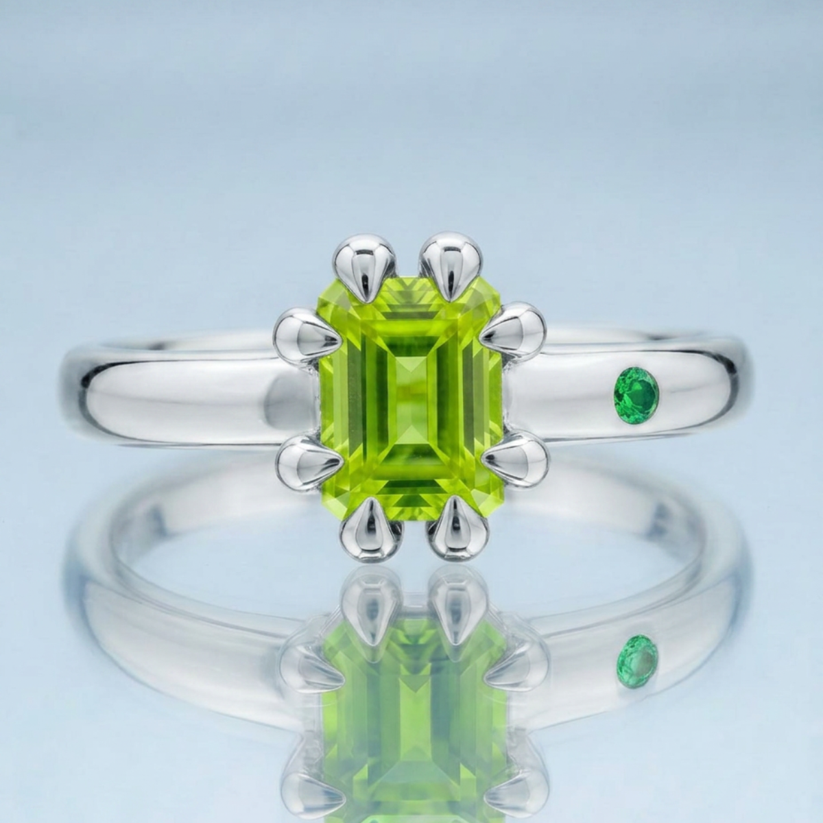 PERIDOT RING