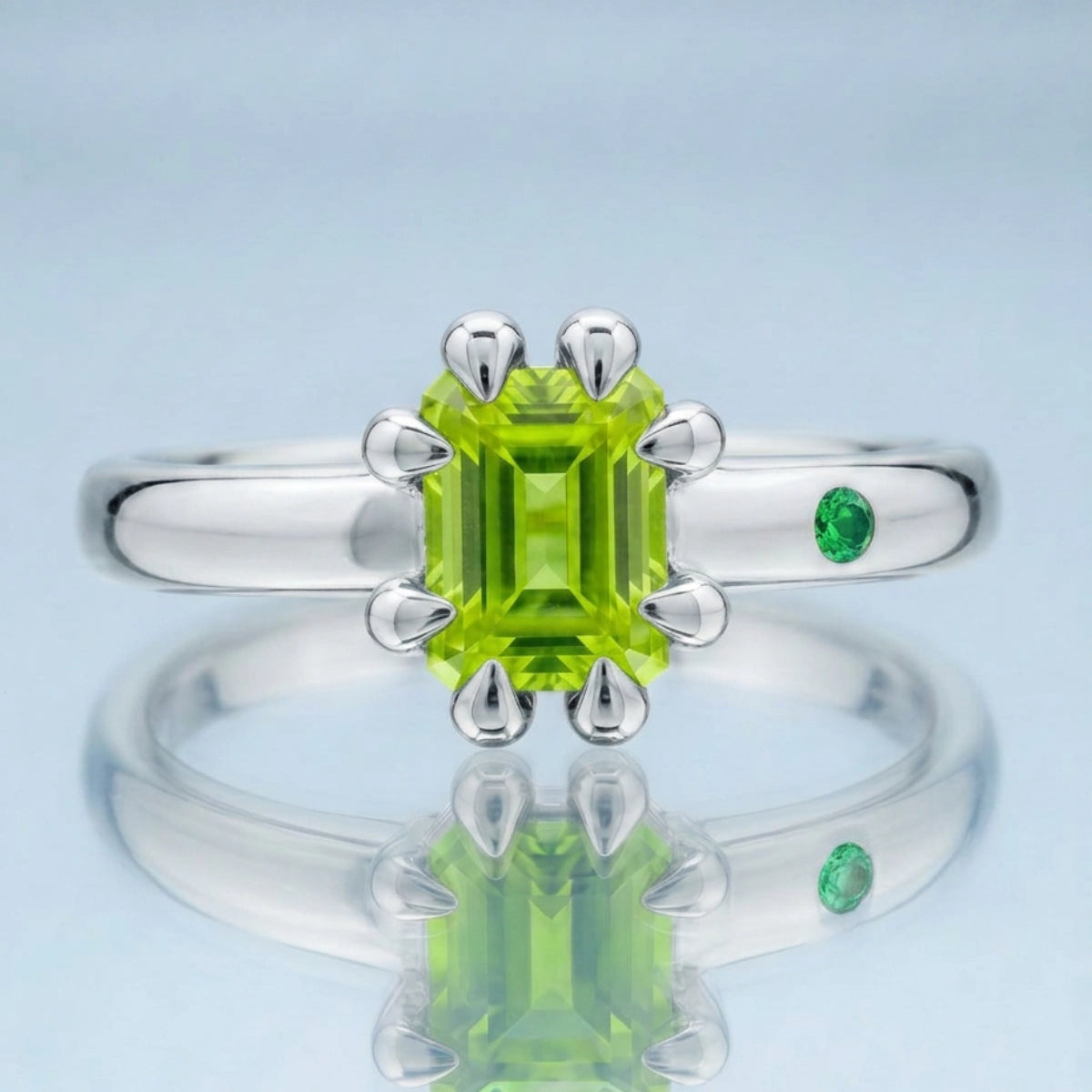 PERIDOT RING