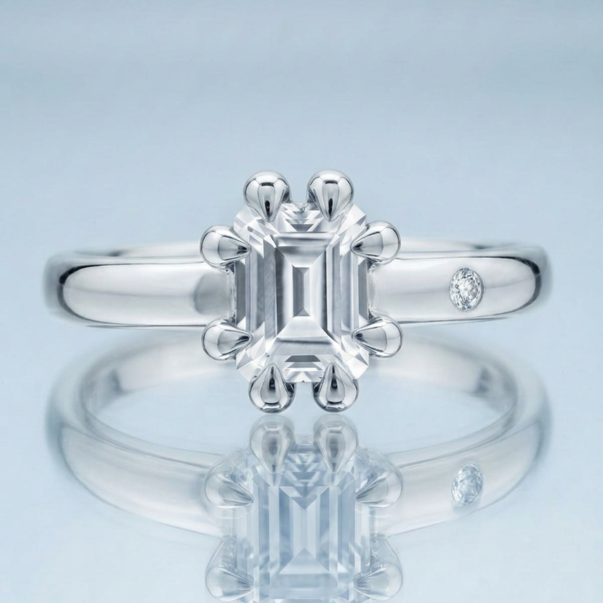 WHITE TOPAZ RING