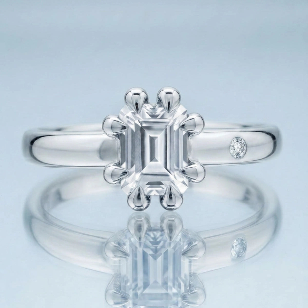 WHITE TOPAZ RING