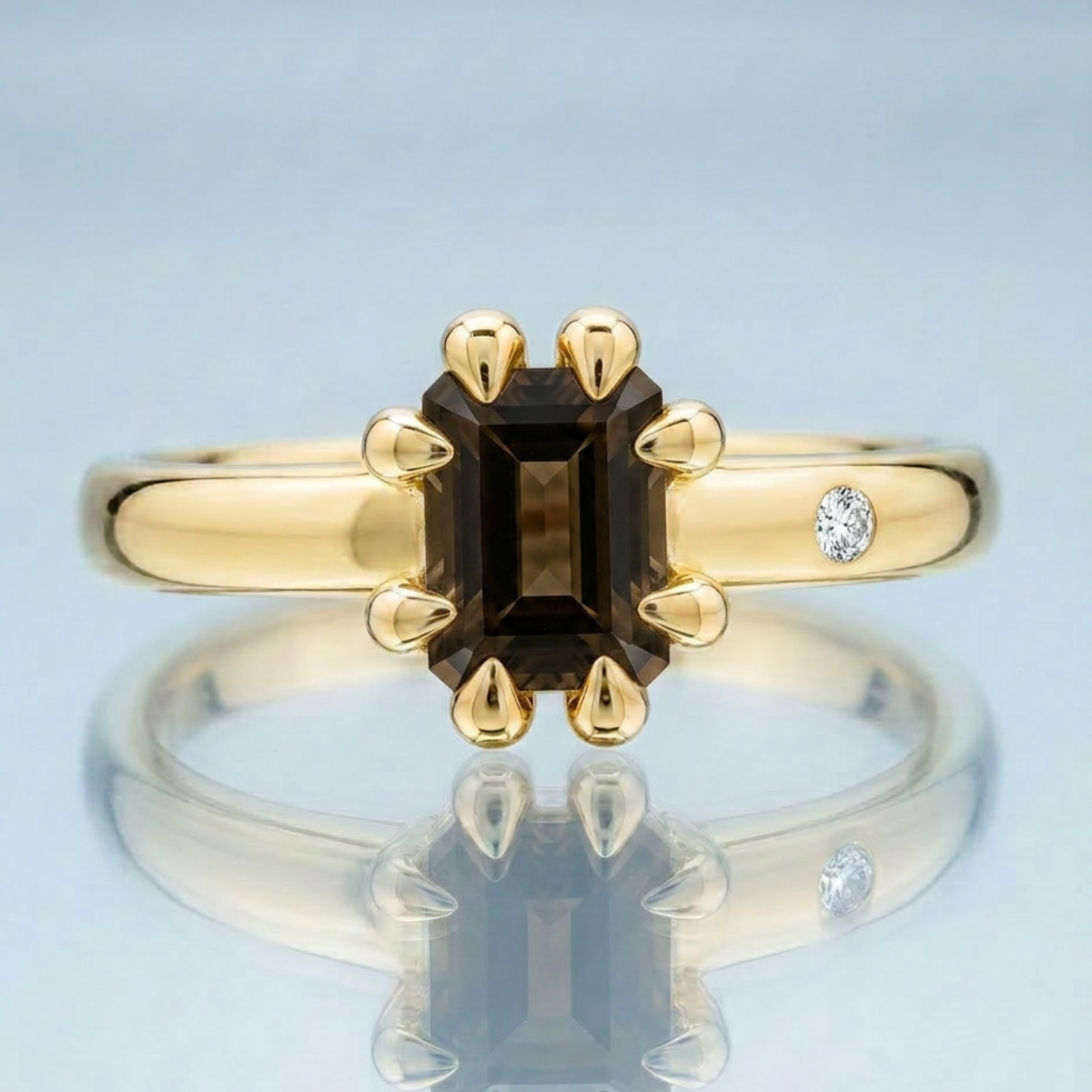 FUMÉ QUARTZ RING