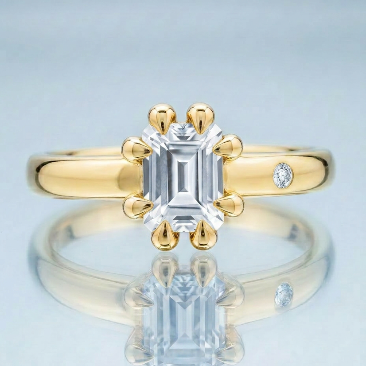 WHITE TOPAZ RING