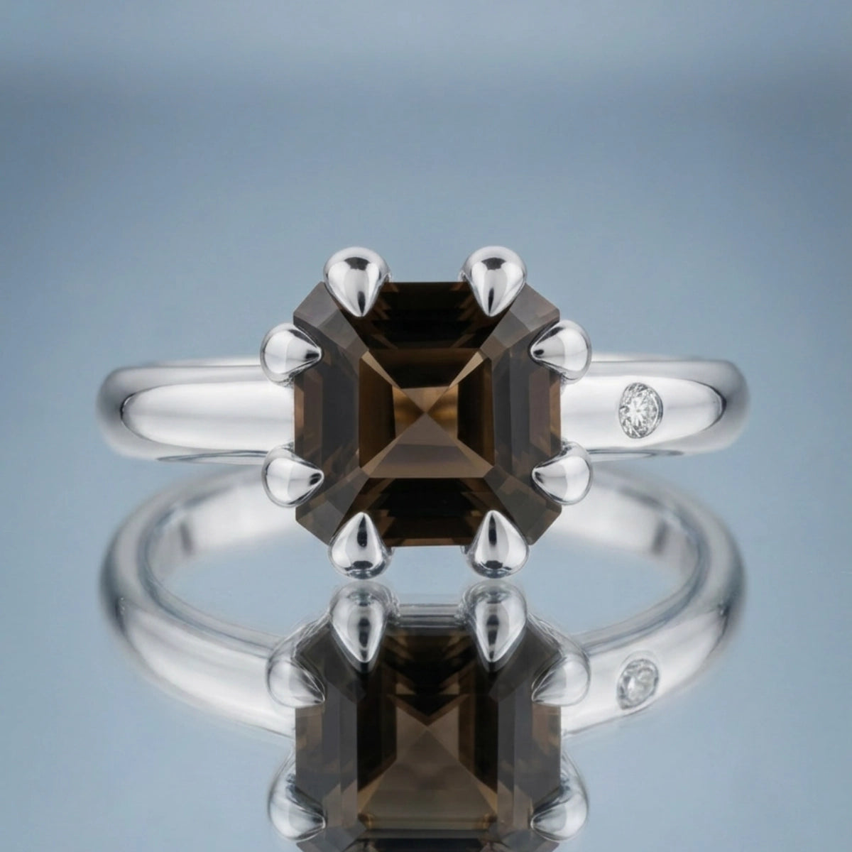 FUMÉ QUARTZ RING