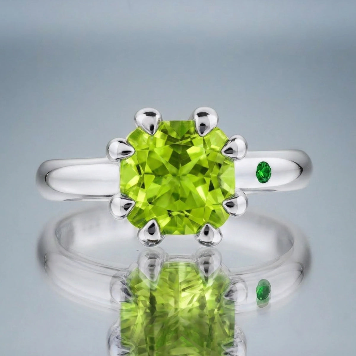 PERIDOT RING