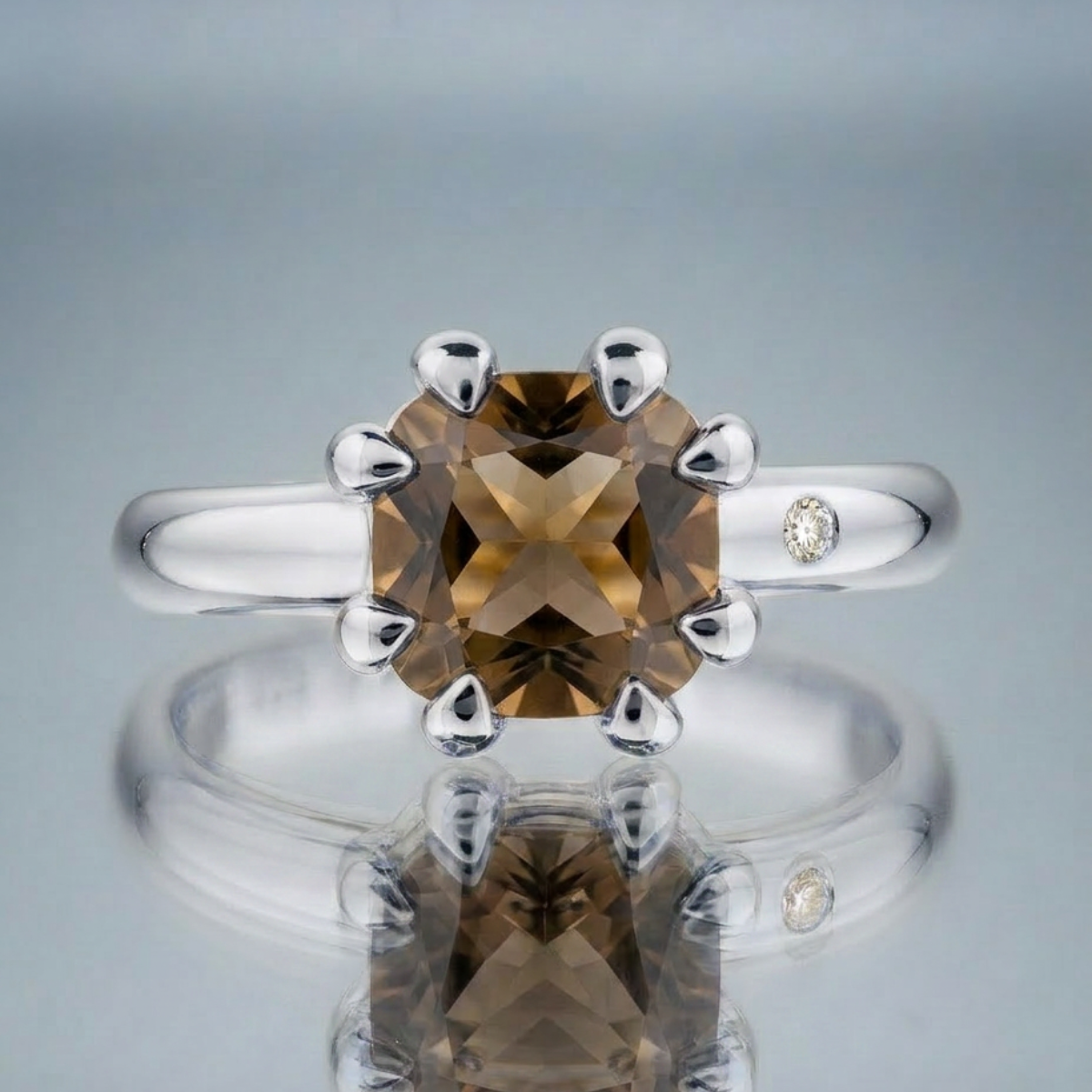 FUMÉ QUARTZ RING