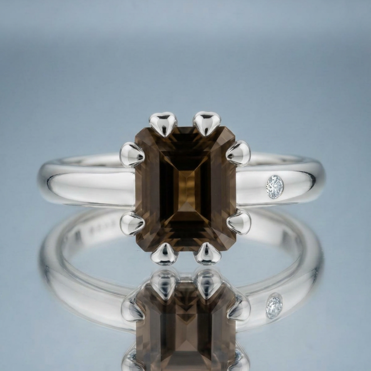 FUMÉ QUARTZ RING