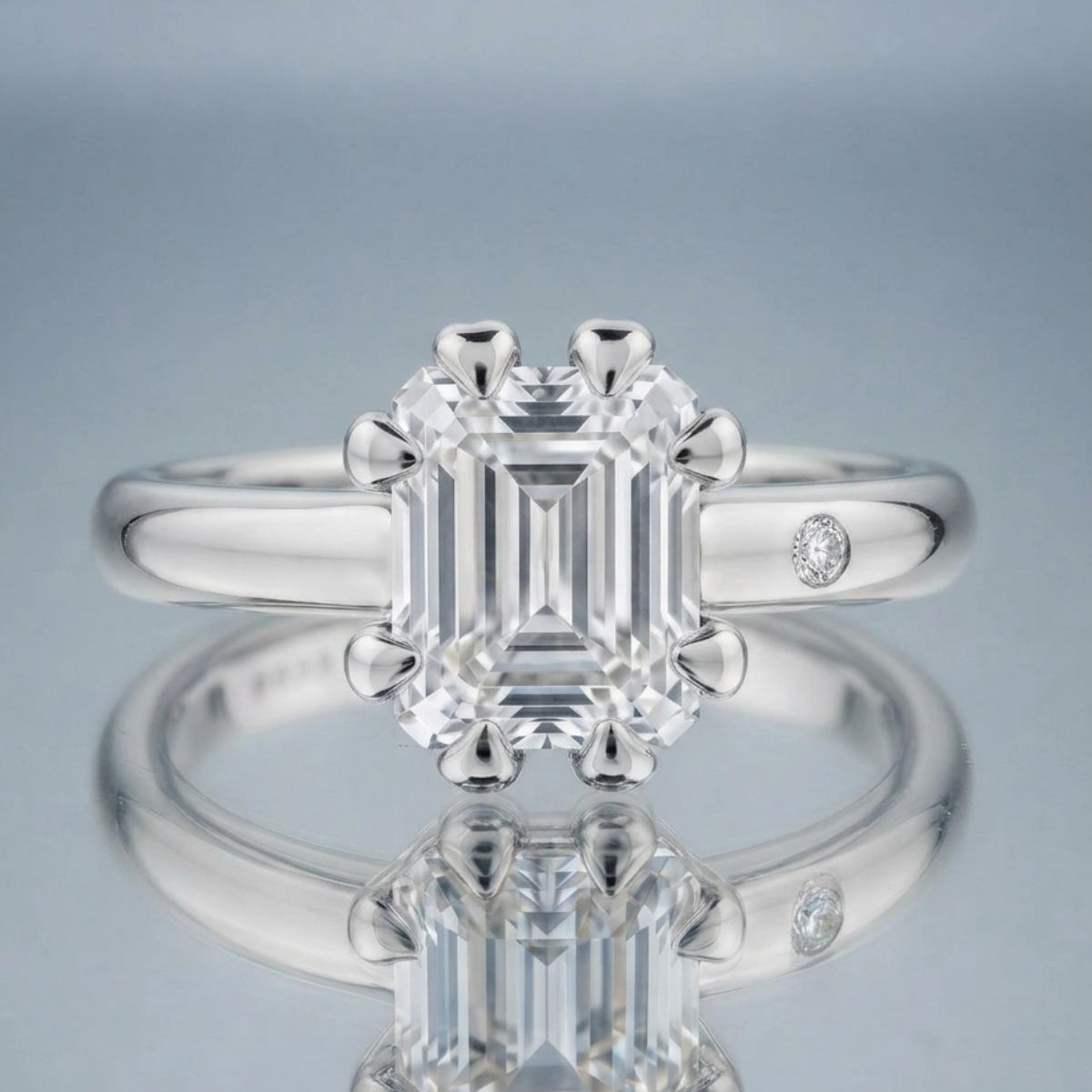 WHITE TOPAZ RING