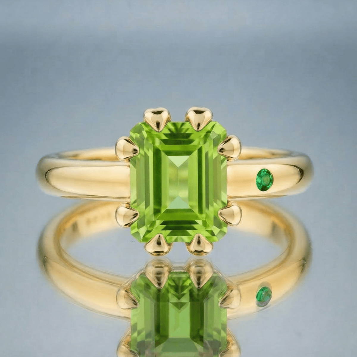PERIDOT RING