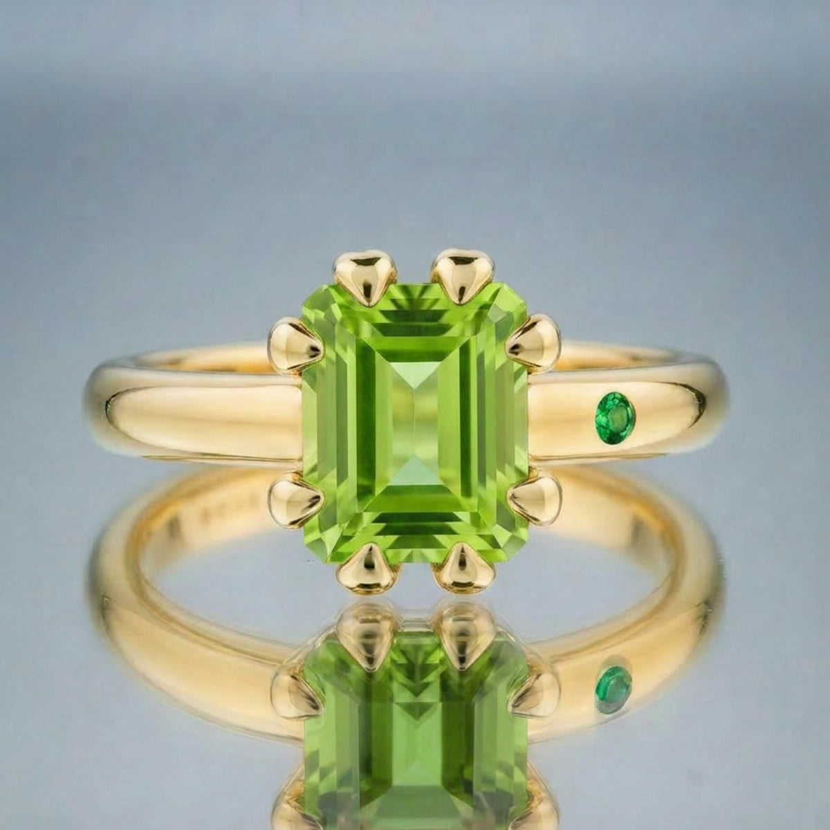 PERIDOT RING
