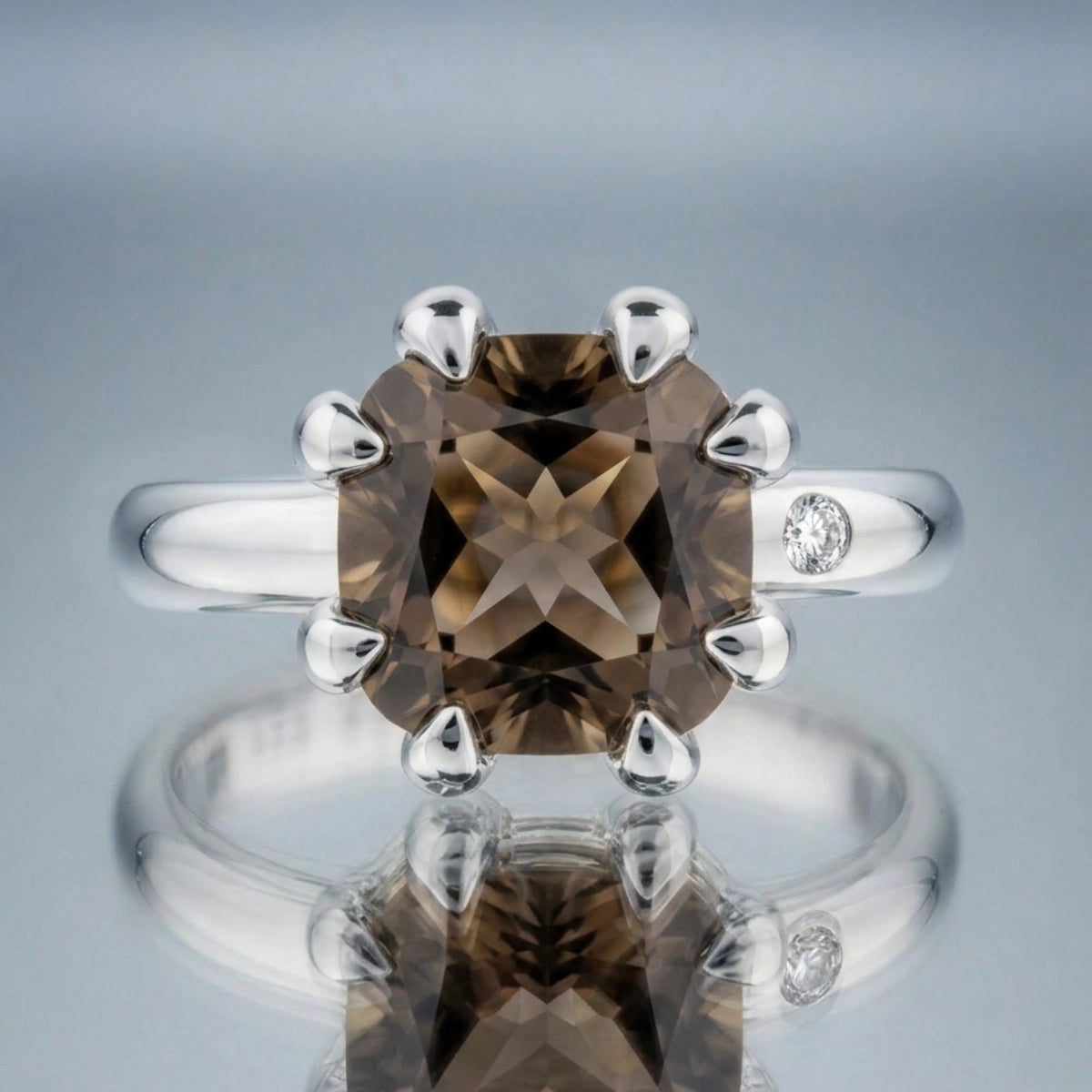FUMÉ QUARTZ RING