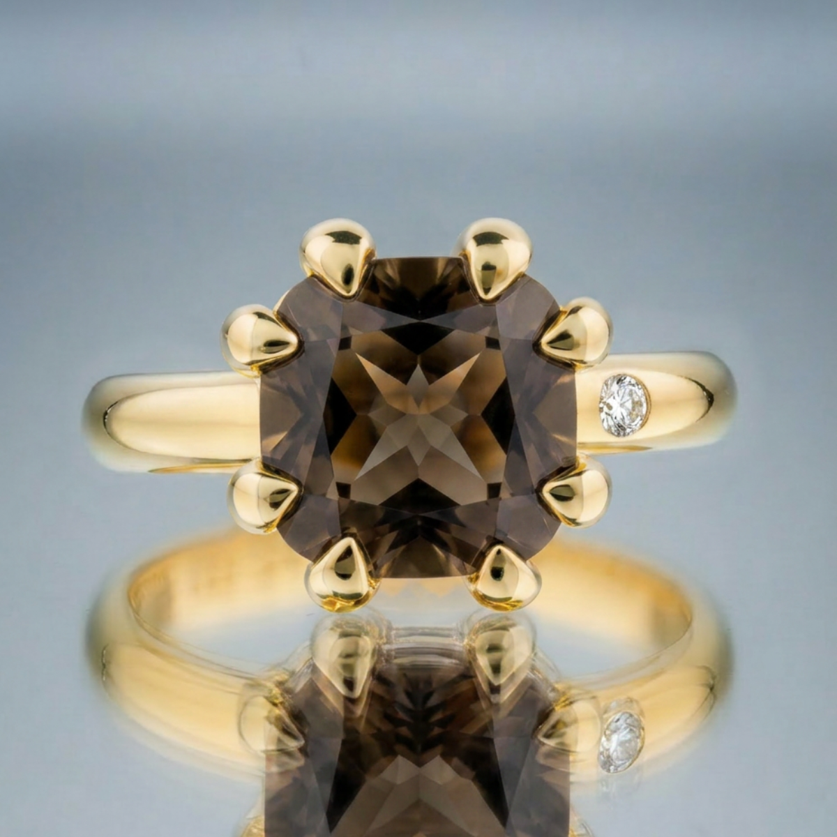 FUMÉ QUARTZ RING