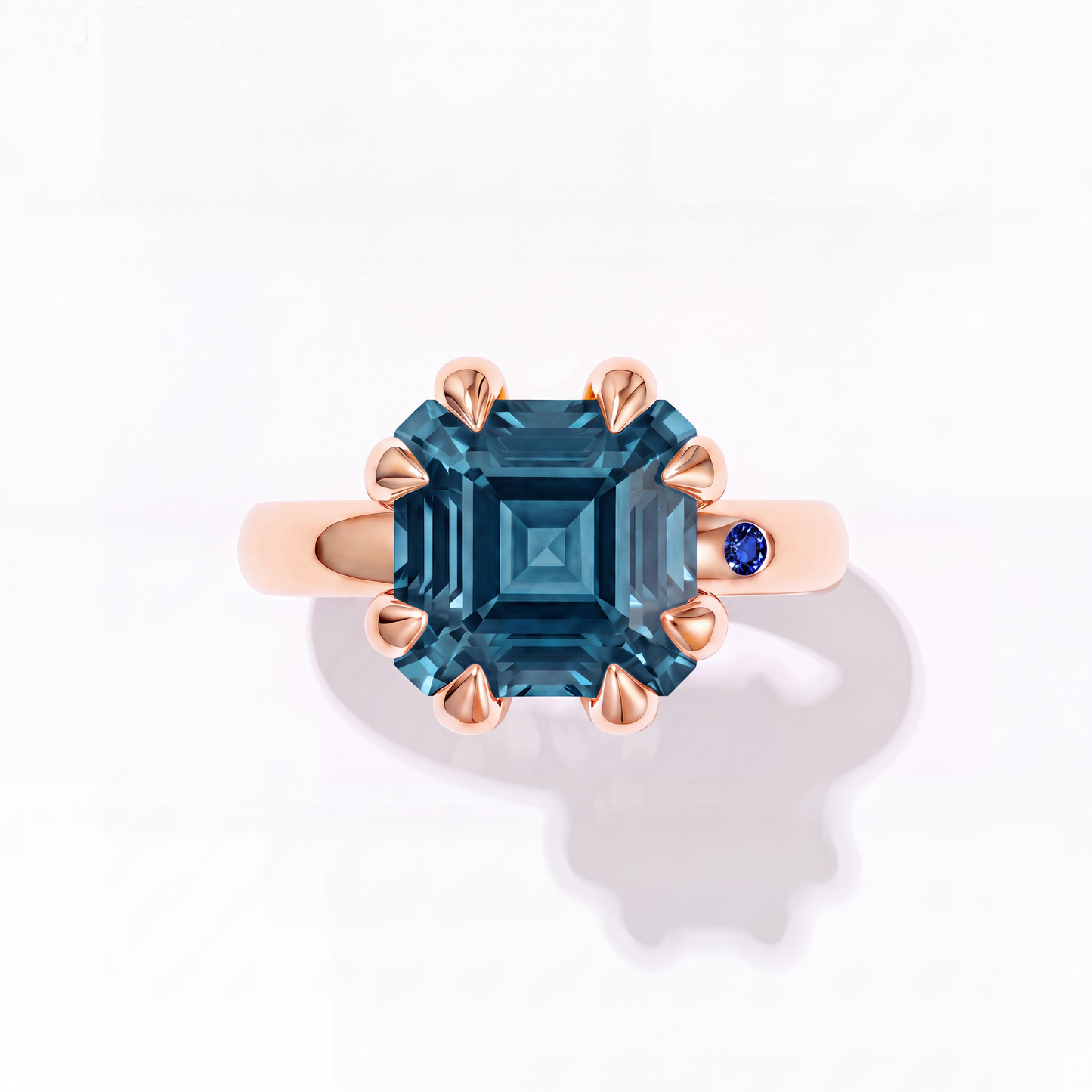 GARNET GOLD RING