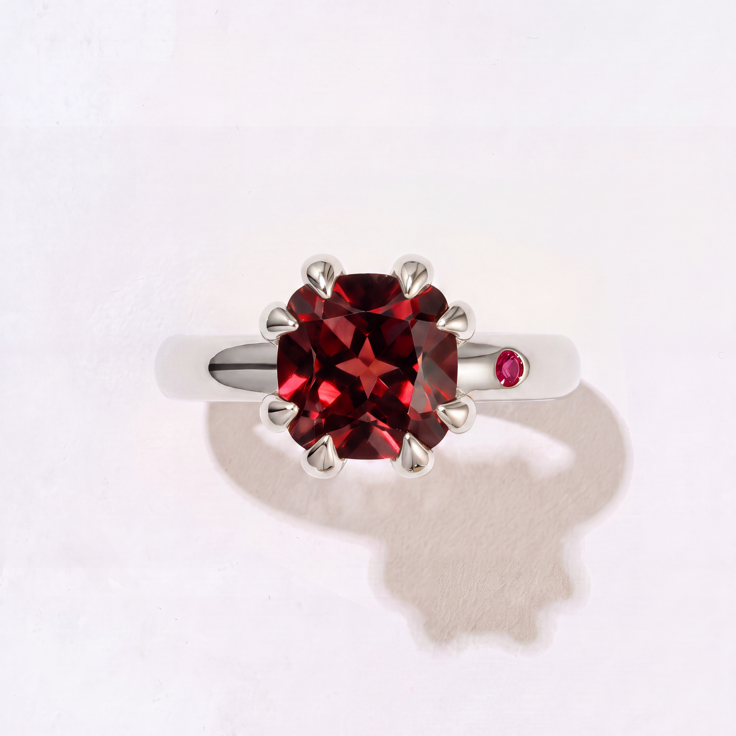 GARNET GOLD RING