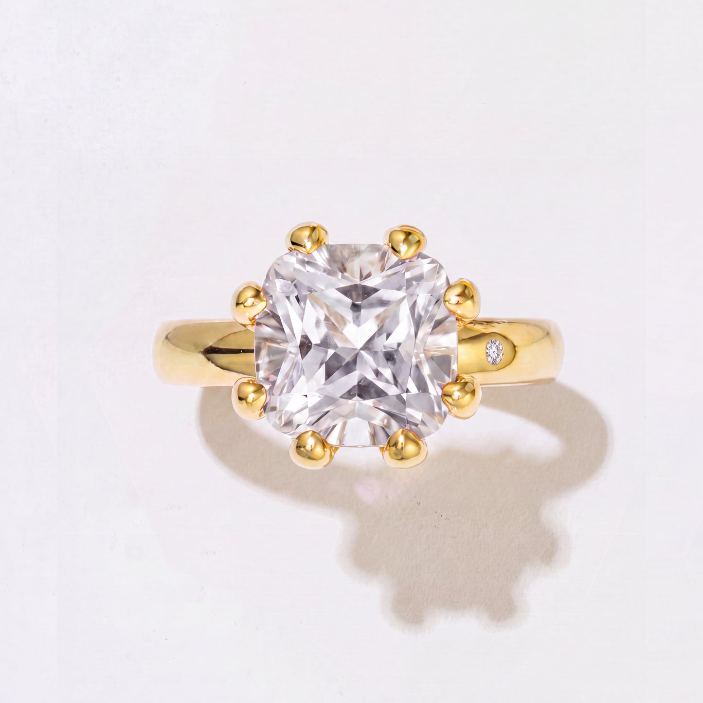 WHITE TOPAZ GOLD RING