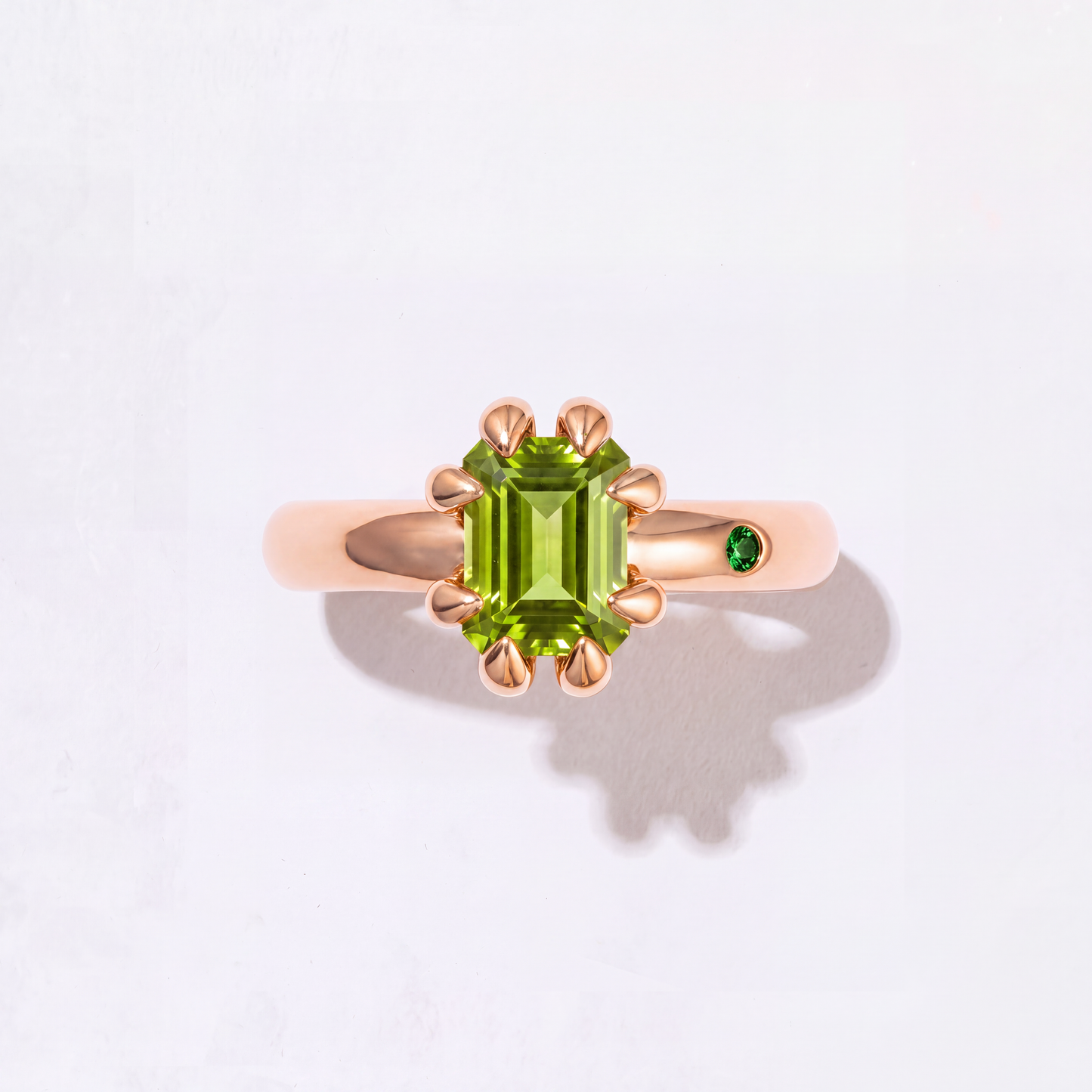 PERIDOT GOLD RING