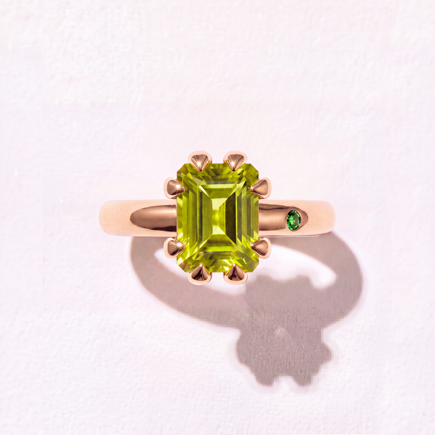 PERIDOT GOLD RING