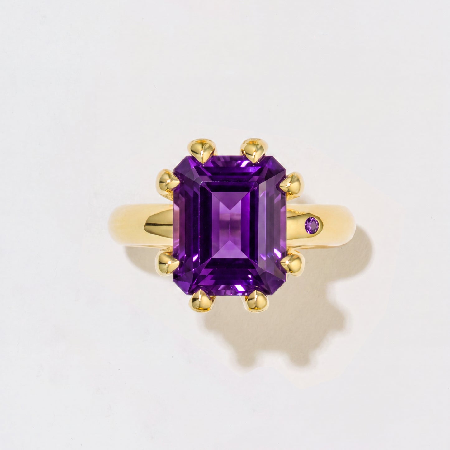 AMETHYST GOLD RING