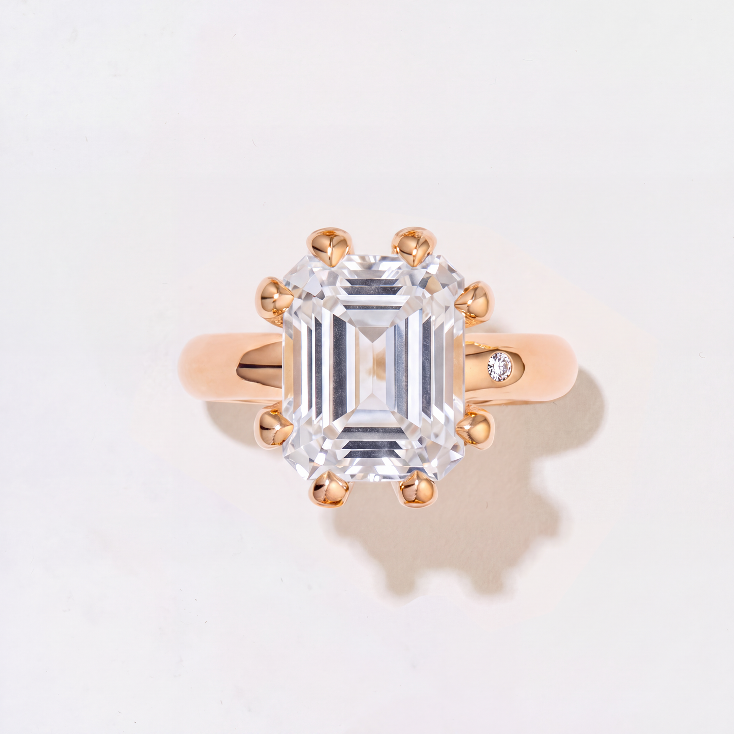 WHITE TOPAZ GOLD RING
