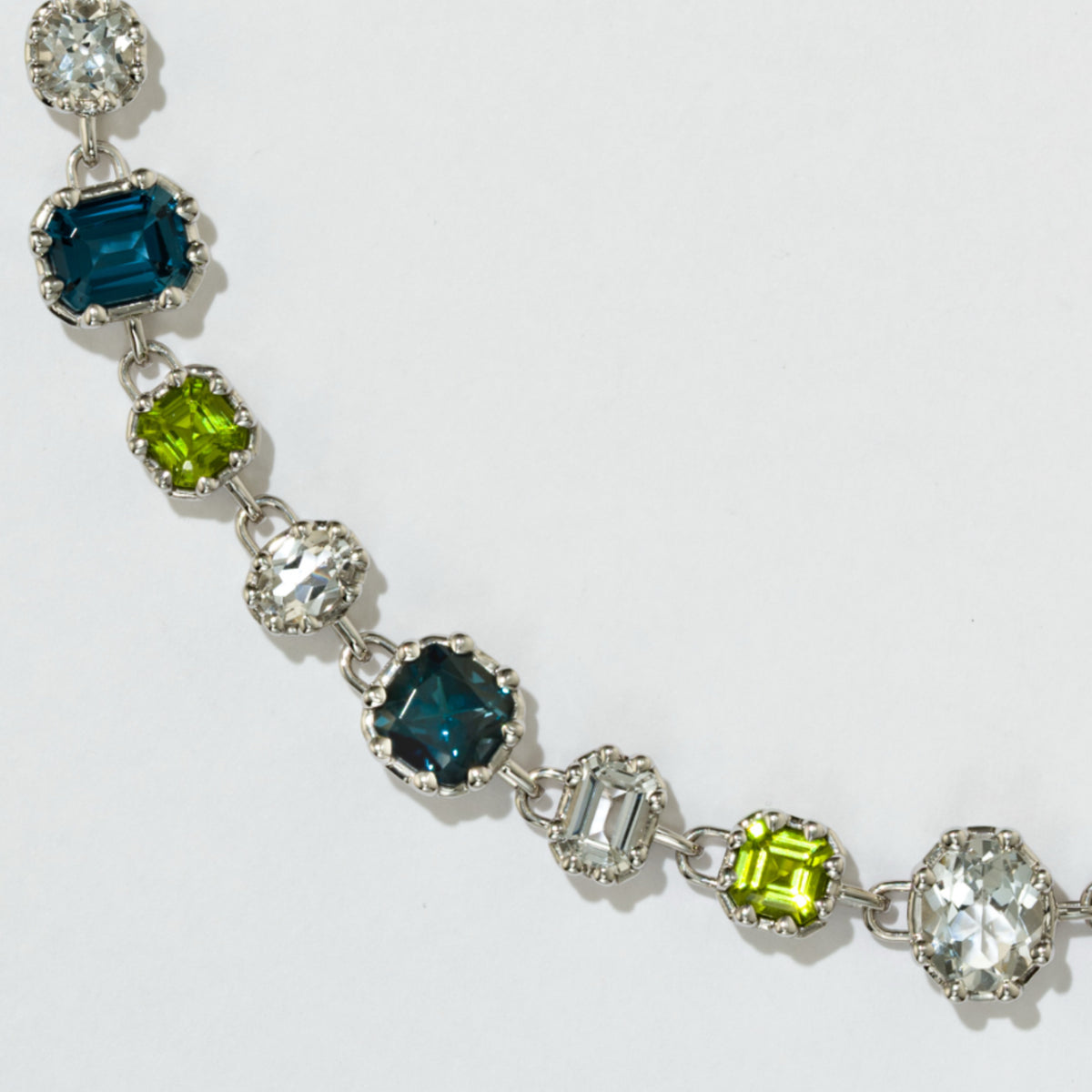 THE COLOR EDIT - NECKLACE
