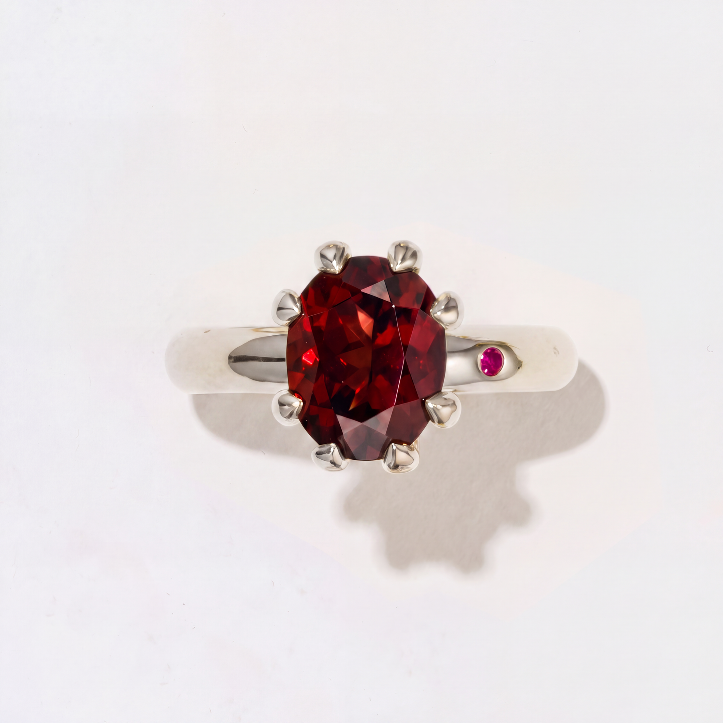 GARNET GOLD RING